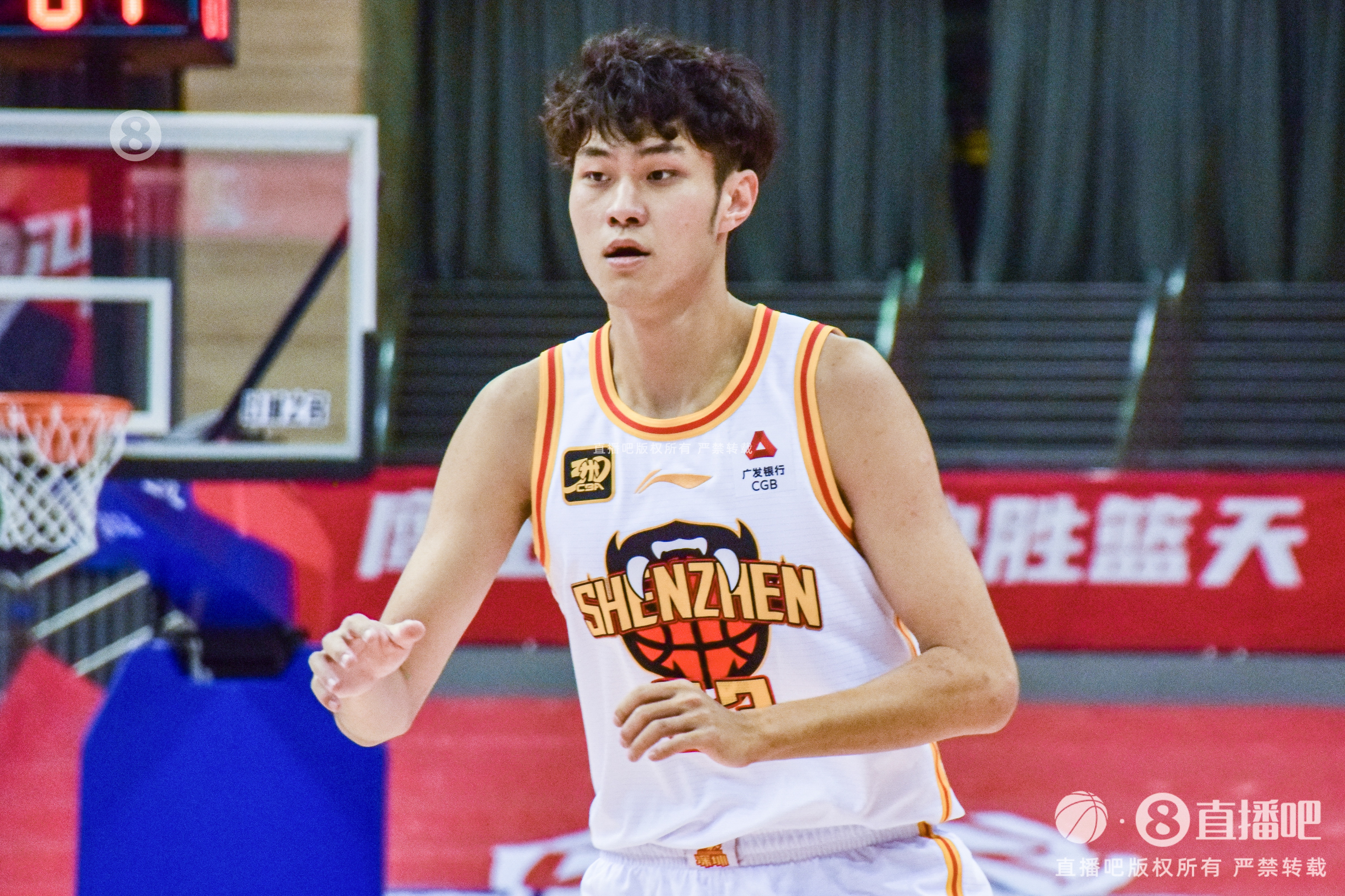 表現(xiàn)出色！王浩然14中7拿到20分3板6助2斷 正負(fù)值+30